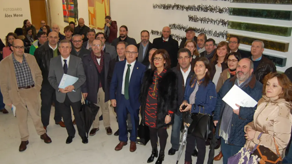 Manuel Baltar junto a alcaldes de Ourense en la presentaci&oacute;n del Observatorio Econ&oacute;mico