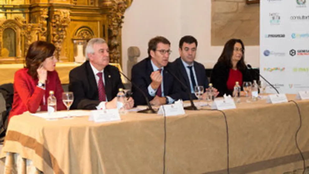 El presidente de la Xunta en la presentaci&oacute;n del proyecto Mentoring de la USC./X.C.