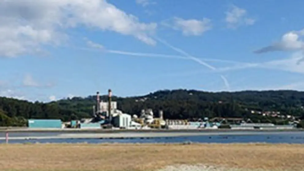 Ence en la r&iacute;a de Pontevedra.