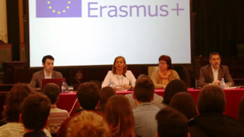 Carmela Silva en la jornada sobre el Erasmus +.