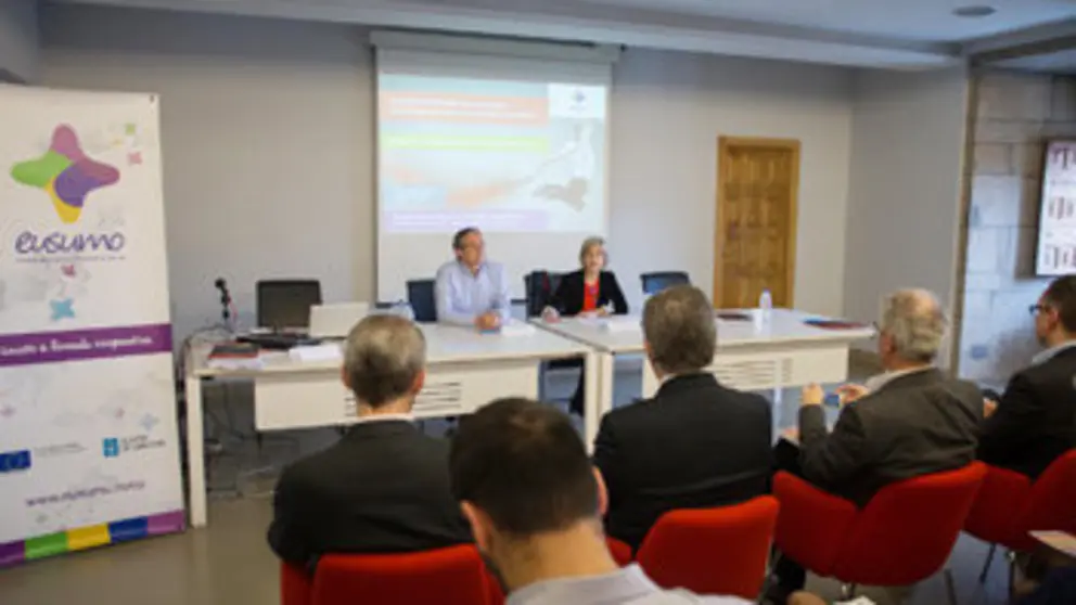 Covadonga Toca en la jornada organizada por la Rede Eusumo. /X.C.