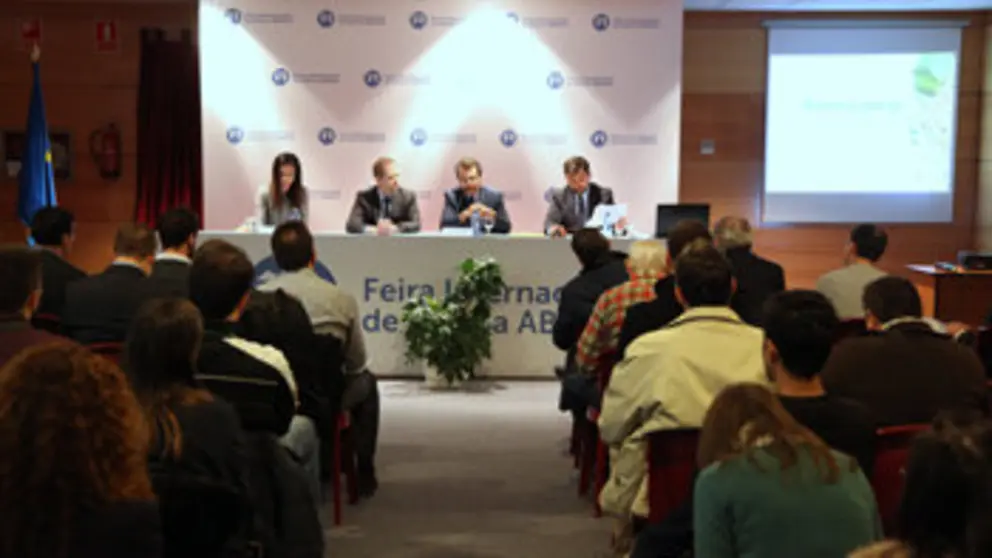&Aacute;ngel Bernardo Tahoces abri&oacute; el III Foro de la Biomasa, en el marco de la I Feria de la Energ&iacute;a de Galicia.
