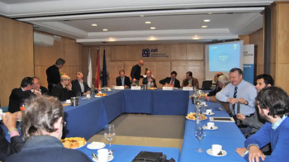 Desayuno en la Confederaci&oacute;n de Empresarios de Lugo con los dirctores del Igape y XesGalicia.