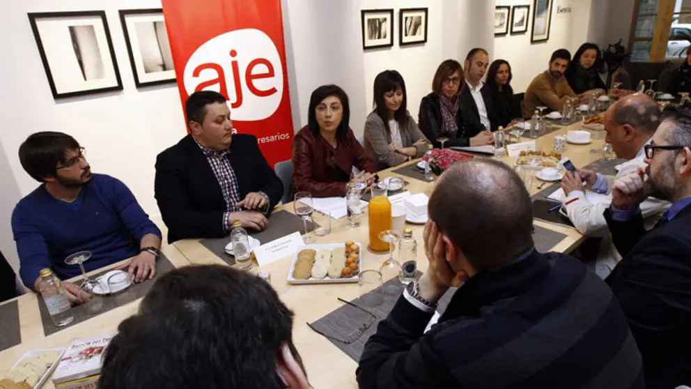 Desayuno de AJE Galicia en Lugo con la conselleira de Medio Rural./J.P.