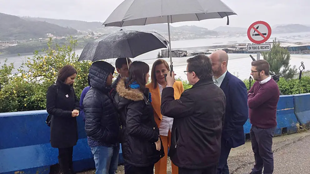 Carmela Silva visit&oacute; las instalaciones de Fandicosta en Moa&ntilde;a, que sufrieron este lunes un devastador incendio.