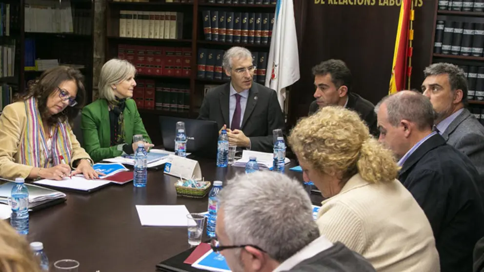 Francisco Conde particip&oacute;n en el Pleno del Consello Galego de Relaci&oacute;ns Laborais./X.C.