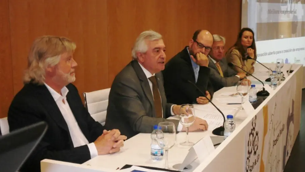 Presentaci&oacute;n del proyecto Spin&Up en el edificio Cersia de Santiago.