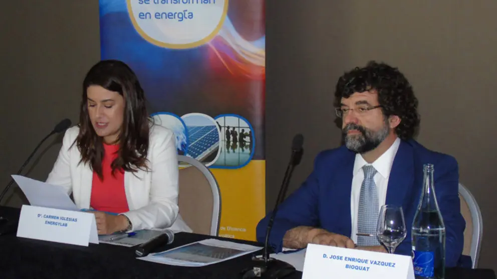 Carmen Gonz&aacute;lez, directora de EnergyLab; y Jos&eacute; Enrique V&aacute;zquez, director de Bioquat y presidente de honor del Grupo de Gestores Energ&eacute;ticos de Catalu&ntilde;a.