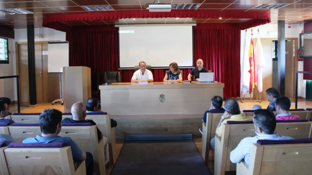 Asamblea general de los empresarios de Pereiro de Aguiar (Ourense).