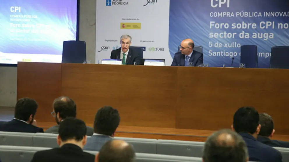 Jornada sobre Compra P&uacute;blica en el sector del agua, en Santiago.