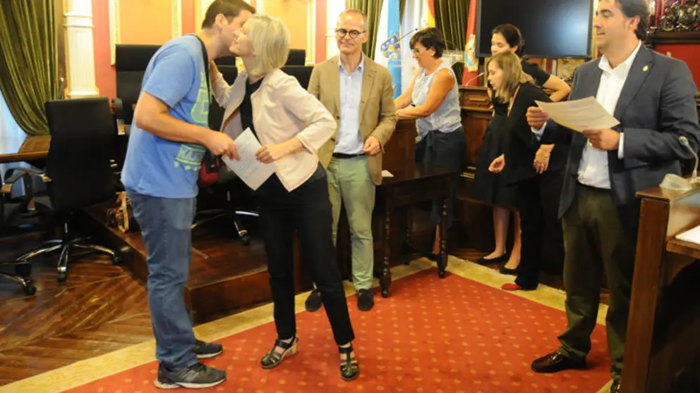 Entrega de diplomas del Programa Integrado de Empleo de Ourense./P.L.