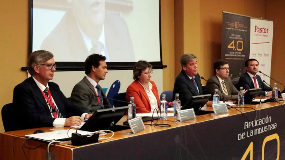 La conselleira de Mar particip&oacute; en la clausura III Simposio Internacional Aplicaci&oacute;n de la Industria 4.0 en el sector Agro-Mar-Alimentario, en Vigo.