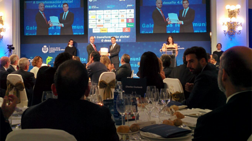 Egatel recibi&oacute; el premioo en la Noche de las Telecomunicaciones.