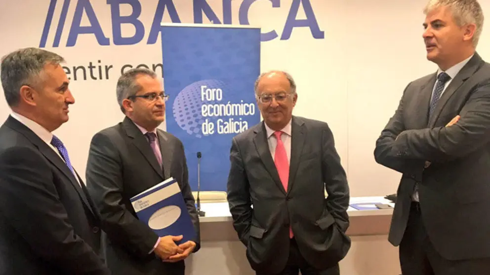 Los autores del Informe de Coyuntura del Foro Econ&oacute;mico de Galicia.