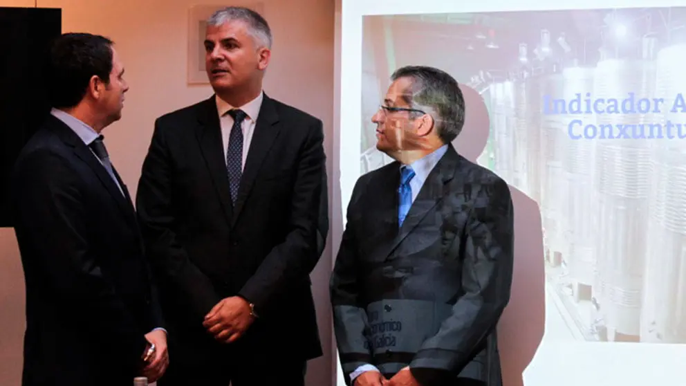 Manuel Ferro, Santiago Lago y Patricio S&aacute;nchez en la presentaci&oacute;n del Indicador de Conxuntura Econ&oacute;mica.