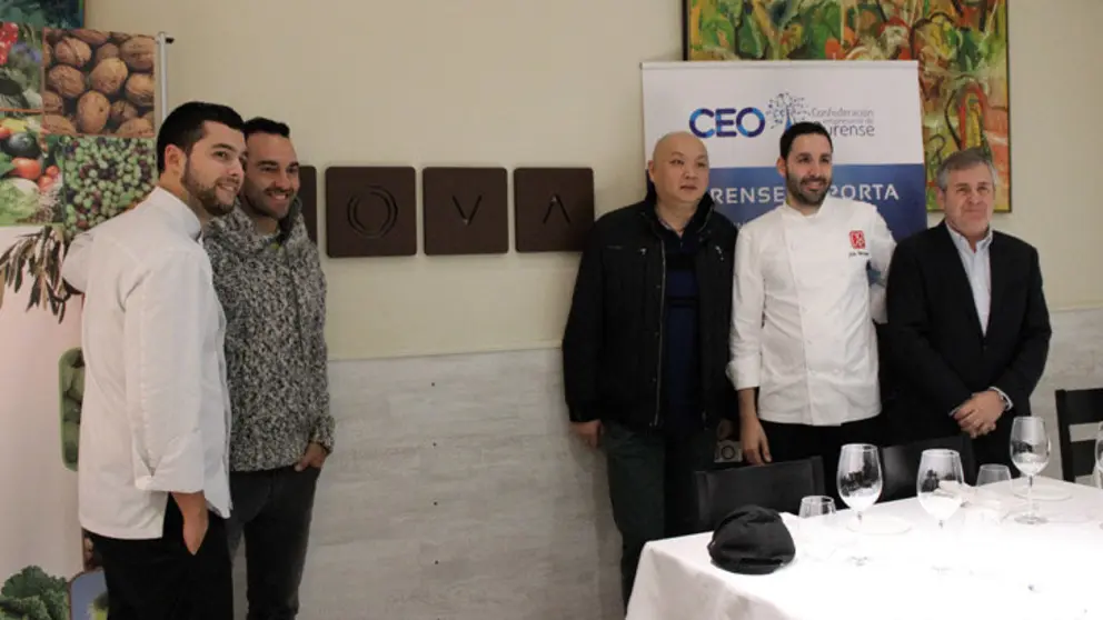 Los cocineros Guzm&aacute;n, , ,y Sotomayor, y el gerente del Inorde, Jos&eacute; Manuel Rodr&iacute;guez.