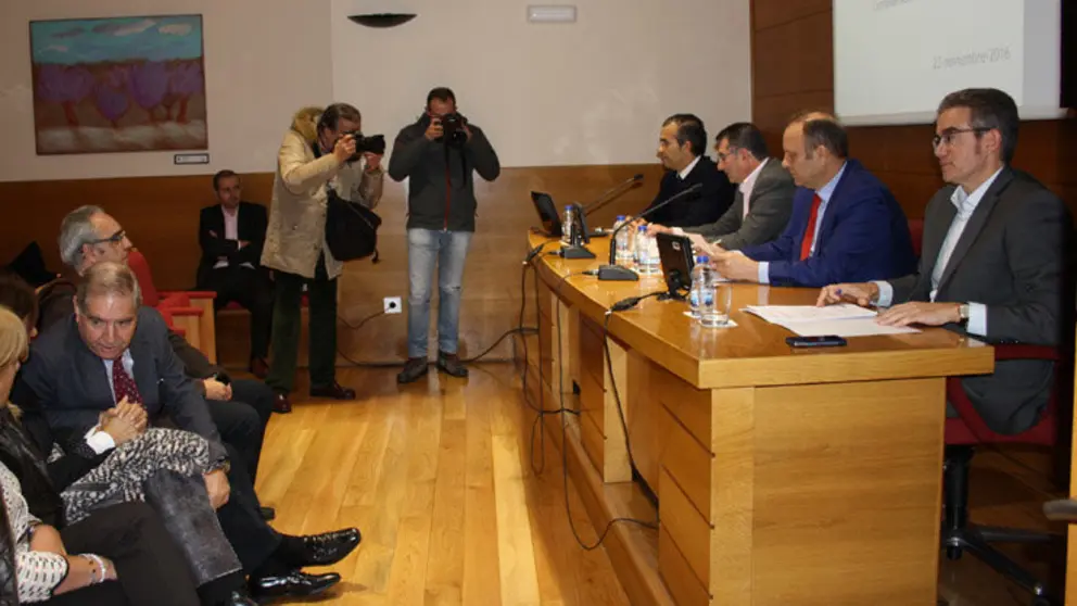 Reuni&oacute;n de la Junta Directiva de la CEO.