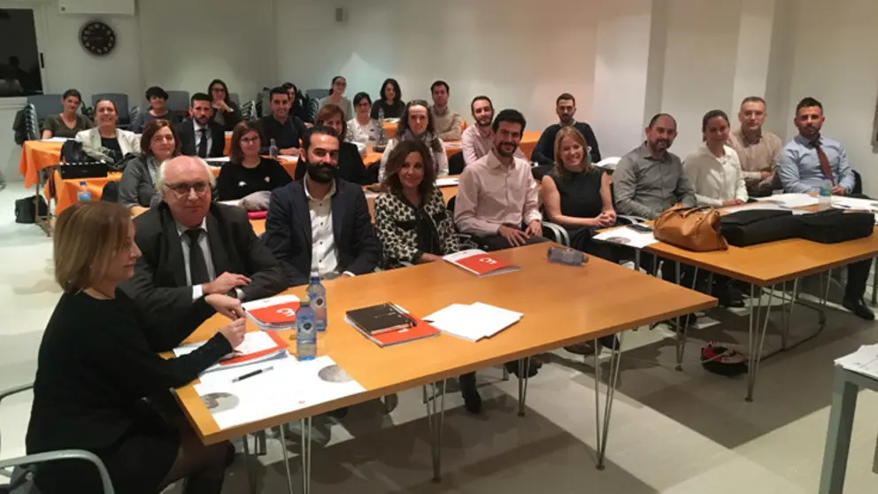 Clausura del Programa Superior de Planificaci&oacute;n y Control de Gesti&oacute;n del Colegio de Economistas de A Coru&ntilde;a.