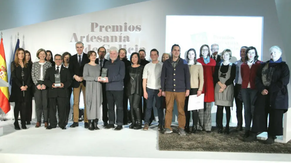 Foto de familia de los Premios Artesan&iacute;a de Galicia./C.PAZ.