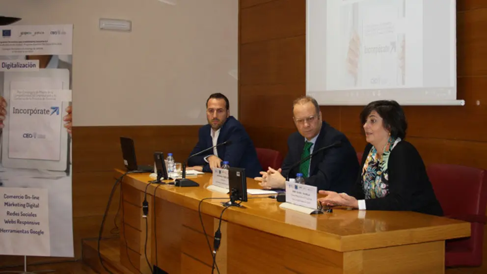 Presentaci&oacute;n del programa "Digital&iacute;zate" en la CEO.