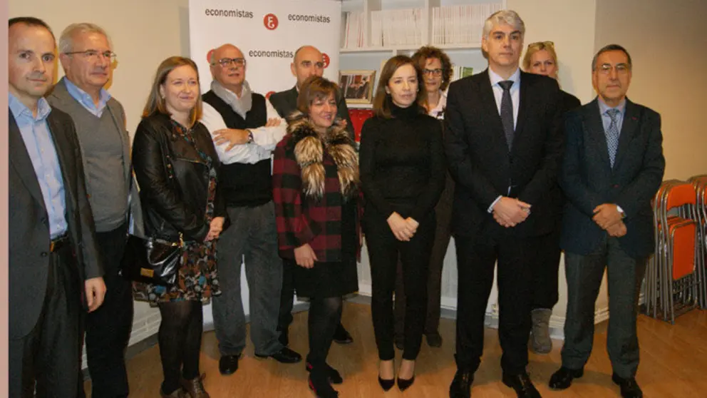 Junta de Gobierno del Colegio de Economistas de Ourense./P.L.
