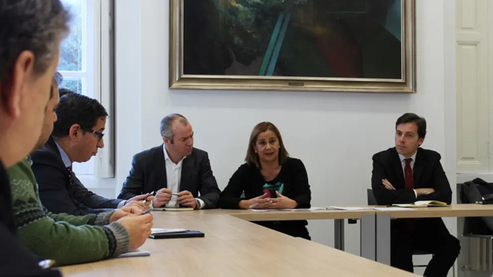 Reuni&oacute;n en la Diputaci&oacute;n de Pontevedra sobre el proyecto SmartPeme.