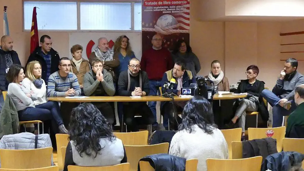 Rueda de prensa de los representantes sindicales de CIG, CUT, USO y en Nueva Pescanova./CIG.
