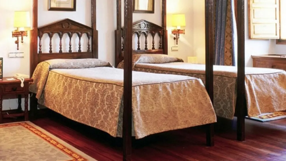 Habitaci&oacute;n del Parador de Santiago de Compostela.