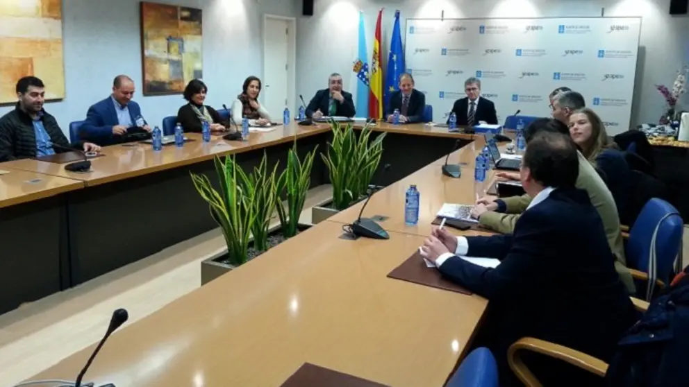 Encontro de traballo entre o Igape e tres empresas de alimentaci&oacute;n.