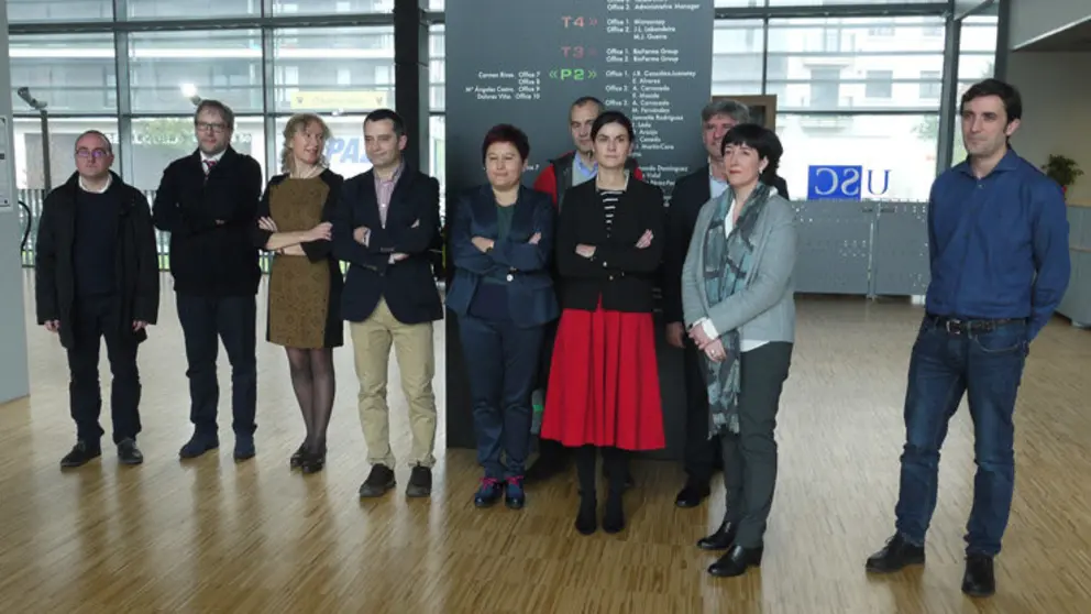 Representantes de las empresas que forman Neogalfarm, en la USC.