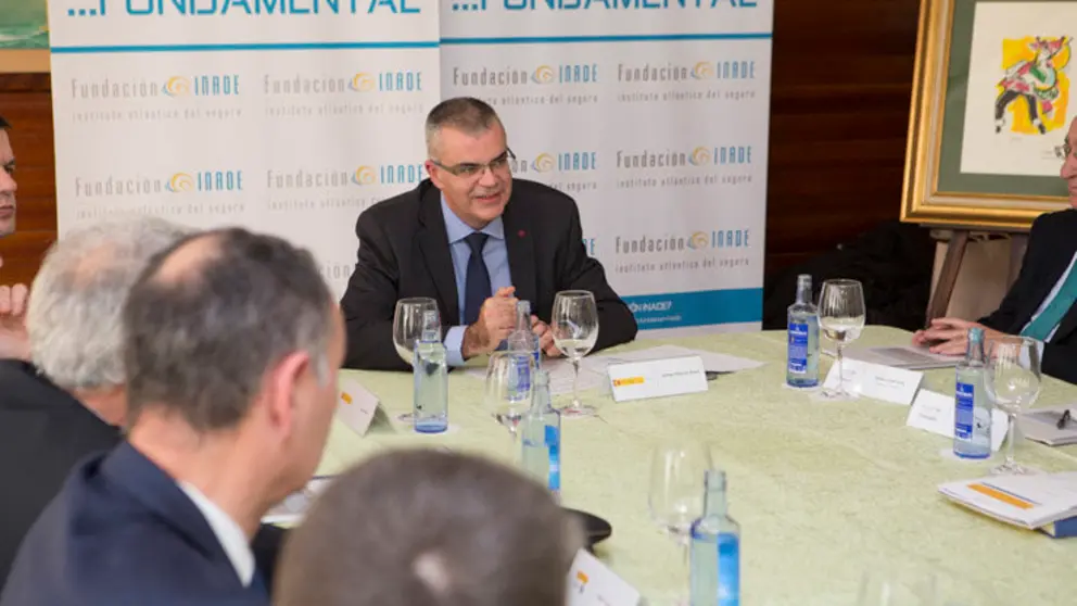 El delegado del Gobierno en Galicia en su reuni&oacute;n con el C&iacute;rculo de Confianza de Fundaci&oacute;n Inade./C.PRIETO.