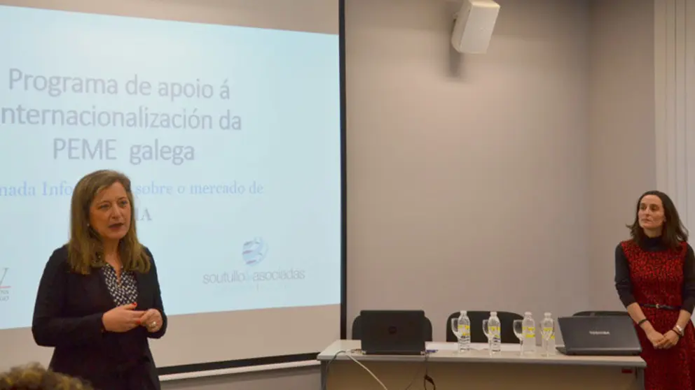 Teresa Pedrosa en la apertura de la jornada sobre India.