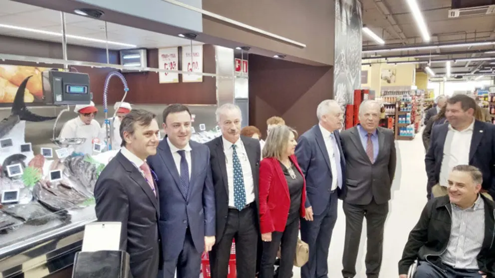 Inauguraci&oacute;n del nuevo supermercado Gadis de As Pontes.