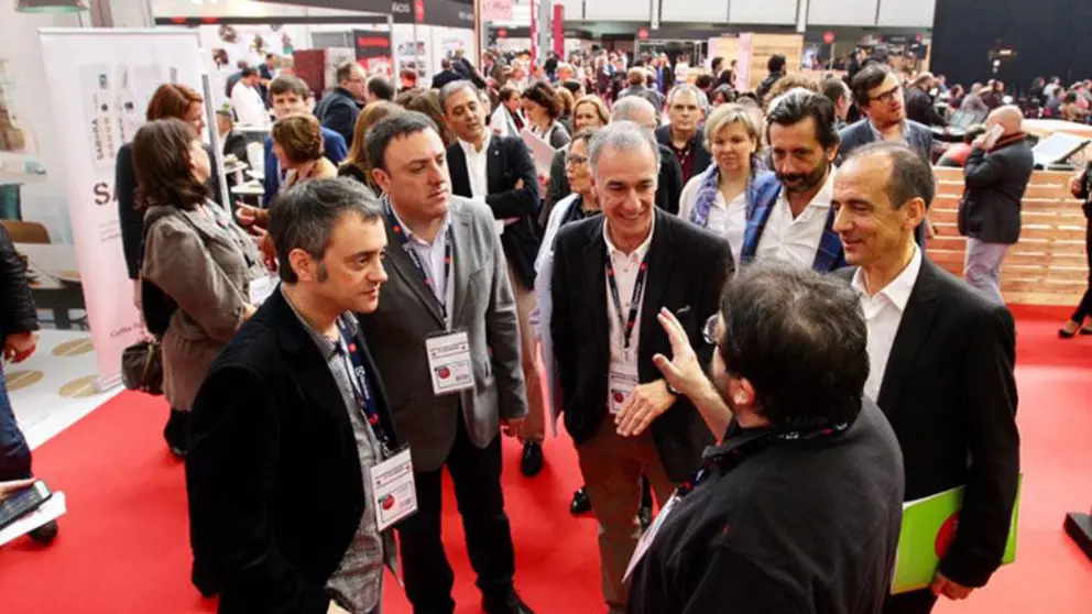 Autoridades en la inauguraci&oacute;n oficial del F&oacute;rum Gastron&oacute;mico de A Coru&ntilde;a.