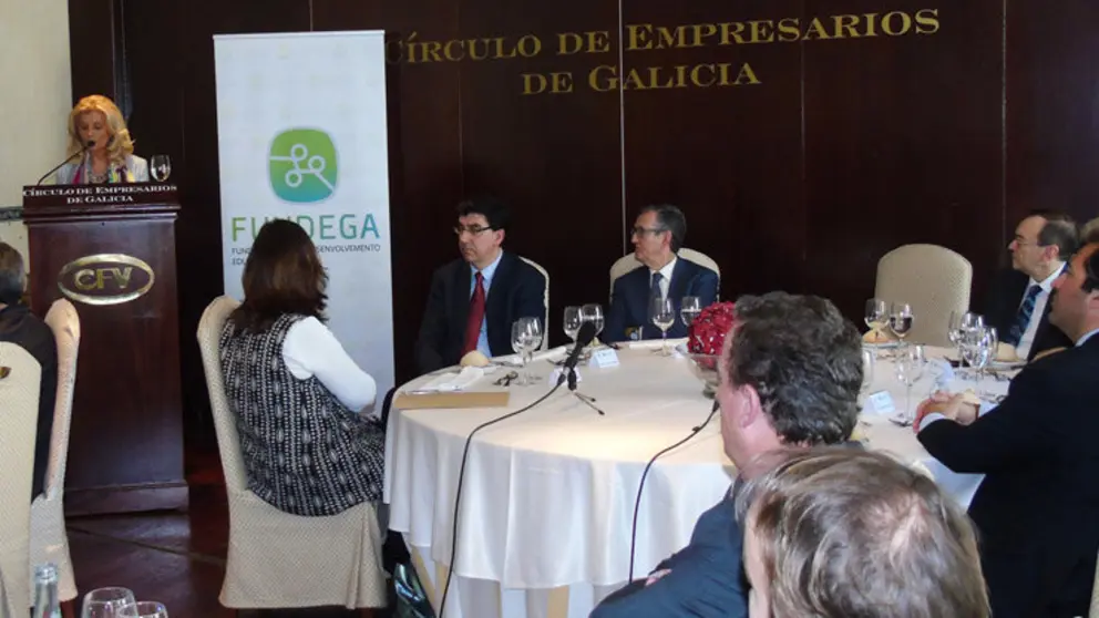 La ex ministra Isabel Tocino, en un momento del almuerzo coloquio en el C&iacute;rculo de Empresarios de Galicia.