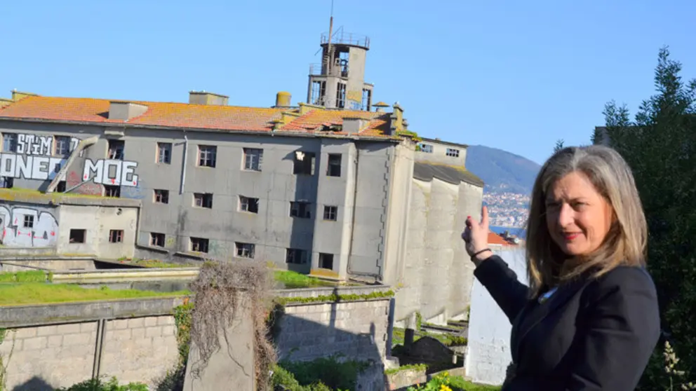 Pedrosa, con el edificio de la Panificadora al fondo.
