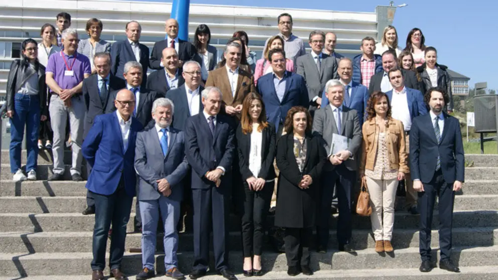 Autoridades y representantes de entidades colaboradoras con Expourense./P.L.