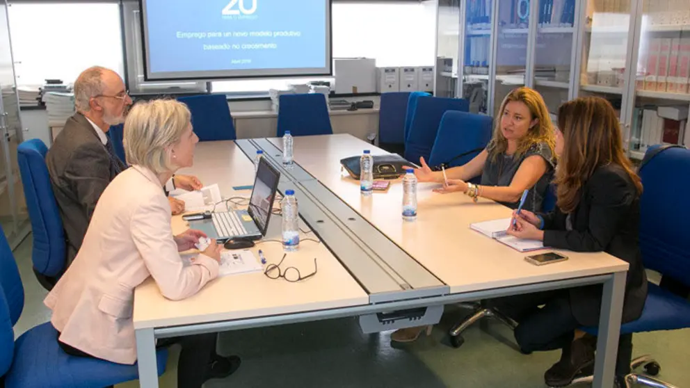 secretaria xeral de Emprego, Covadonga Toca, reunirase coa Asociaci&oacute;n Gallega de Empresas de Ingenier&iacute;a (AGEINCO). Na sala de xuntas da Secretar&iacute;a Xeral de Emprego. 


foto xo&aacute;n crespo
18/04/17