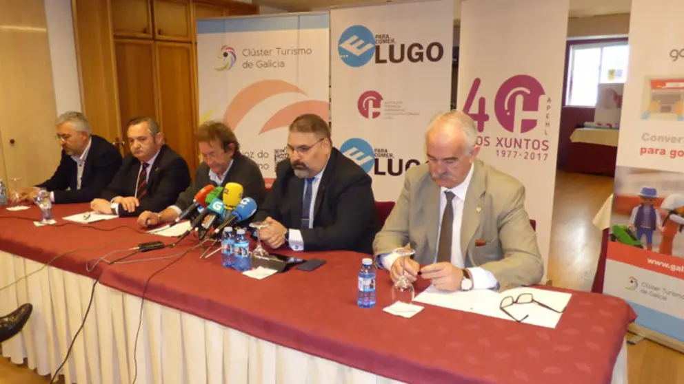 Presentaci&oacute;n del Cl&uacute;ster Turismo de Galicia en la sede de la APEHL, en Lugo.
