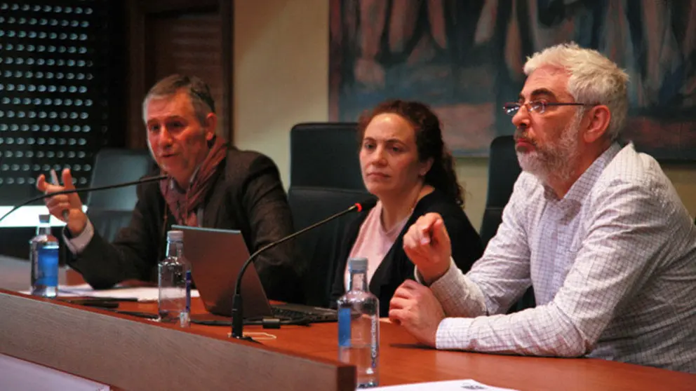 Acto de presentaci&oacute;n da agrupaci&oacute;n BETA+ na Facultade de Ciencias Econ&oacute;micas e Empresariais da USC.