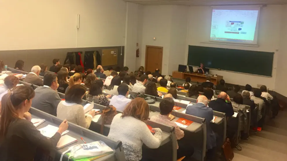 Asistentes al seminario organizado por el Colegio de Economistas de A Coru&ntilde;a.