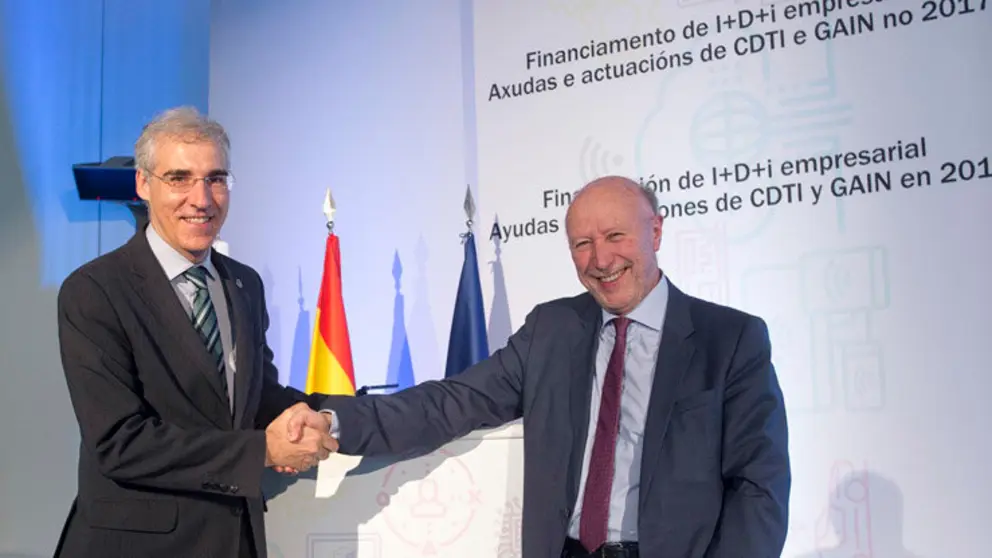 Francisco Conde y Francisco Mar&iacute;n, en un momento de la jornada. /X.CRESPO.