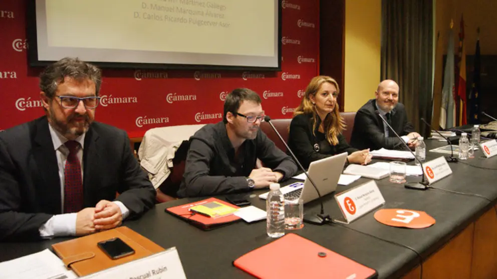 &Aacute;ngel Pascual, Manuel Marquina, Eva M&ordf; Mart&iacute;nez y Carlos Ricardo Puigcerver, en la Jornada sobre Ley Concursal./P.L.