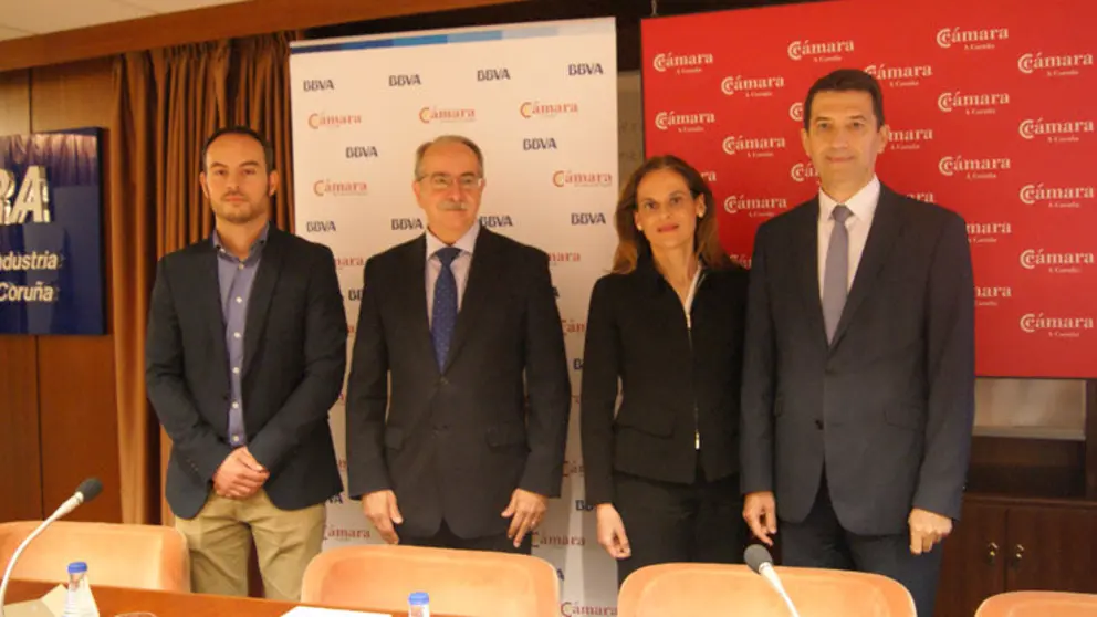 Juan Carlos Plaza, Antonio Couceiro, Yolanda Mart&iacute;nez y Rafale Domenech en la presentaci&oacute;n de la jornada "Big Day, Digital Data"./P.L.
