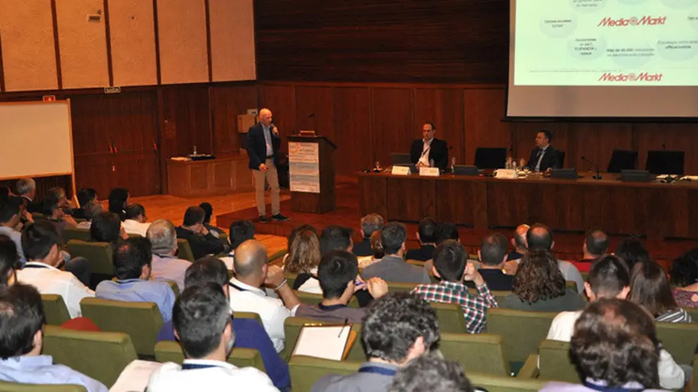 XXV Seminario de Log&iacute;stica en la Escuela de Ingenier&iacute;a Industrial de la Universidad de Vigo./DUVI.