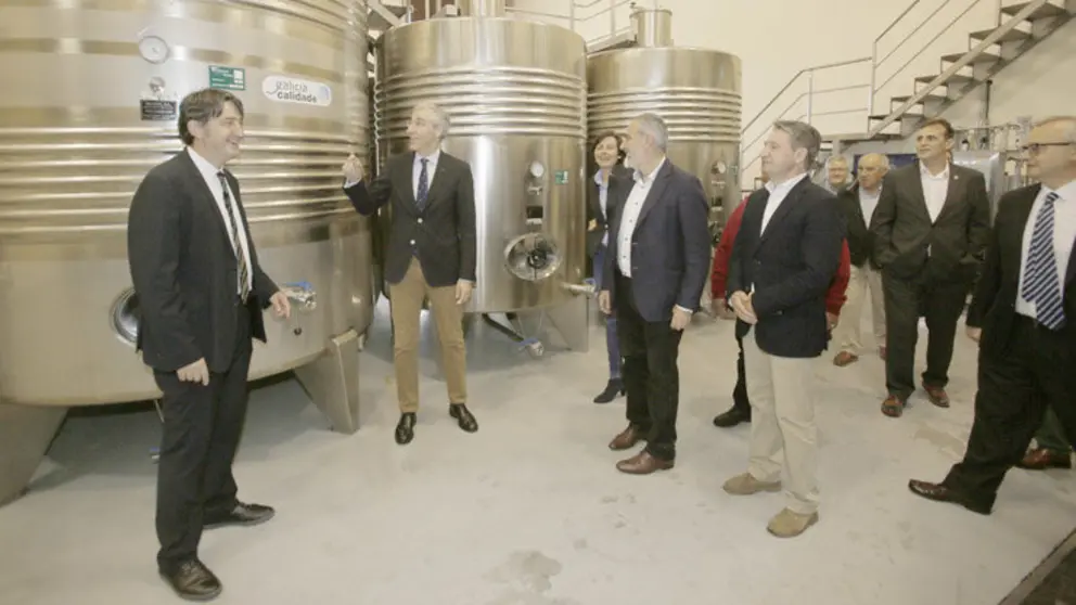 O conselleiro de Econom&iacute;a, Emprego e Industria,&nbsp;Francisco Conde, acompa&ntilde;ado do delegado territorial da Xunta en Pontevedra, Jos&eacute; Manuel Cores Tour&iacute;s, visitar&aacute; as Adegas Terra de Asorei. En Cabeiro-San Marti&ntilde;o de Meis s/n, na sa&iacute;da 7 da autov&iacute;a do Saln&eacute;s (sa&iacute;da da estaci&oacute;n de servizo. Coordenadas: 42&deg;29'49.9"N 8&deg;44'23.5"W).