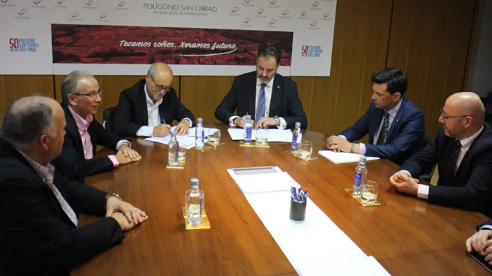 A Asociaci&oacute;n de Empresarios do Pol&iacute;gono de San Cibrao e Abanca renovaron o seu convenio.