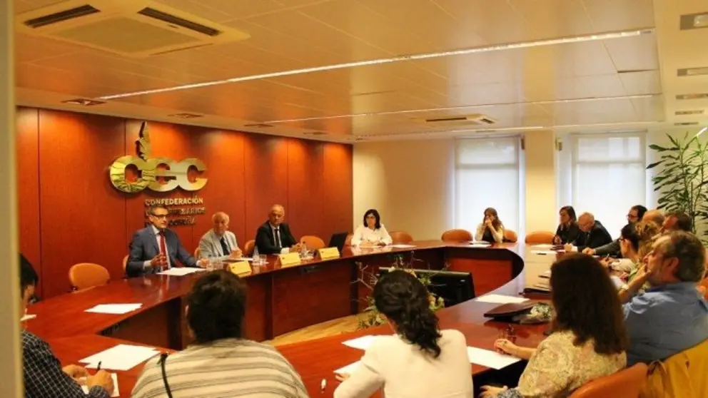 Asistentes a la jornada organizada por la Confederaci&oacute;n de Empresarios de A Coru&ntilde;a.