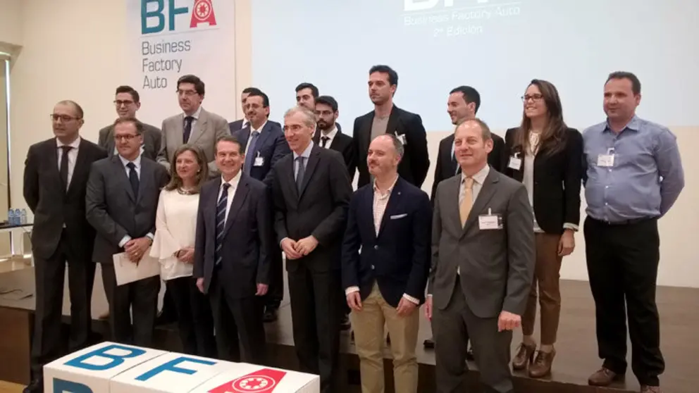 Representantes de las entidades impulsoras de la Business Factory Auto y participantes en su primera edici&oacute;n./P.L.