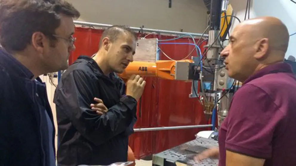 Os directivos de IpGlobal na s&uacute;a visita aos laboratorios e instalaci&oacute;ns do Campus de Ferrol./UDC.